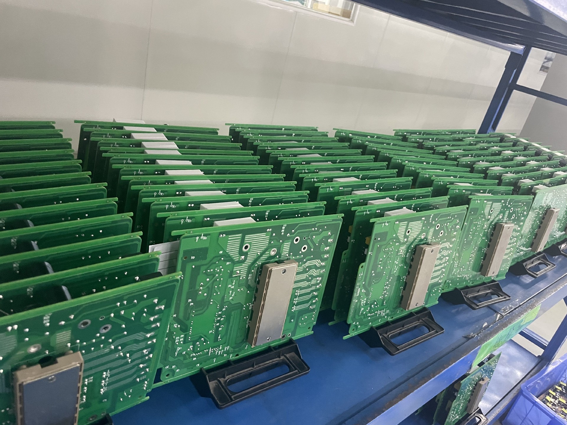 The Art of Custom PCB Manufacturing Explained